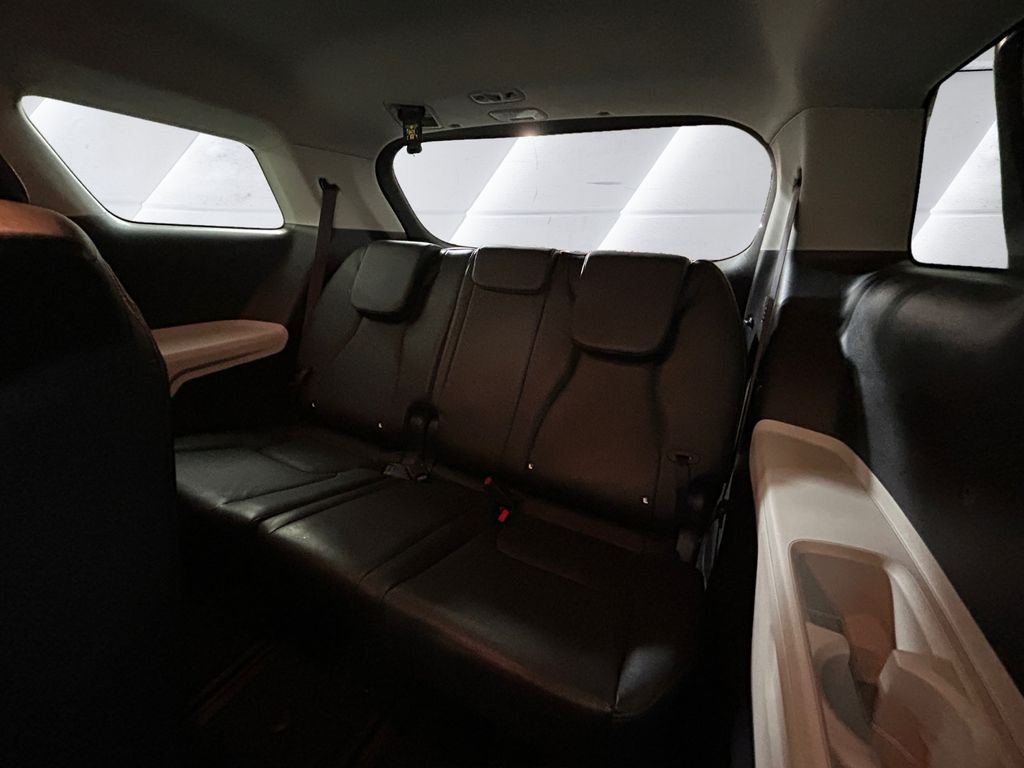 Used 2023 Black Kia LX Seat Package image 18