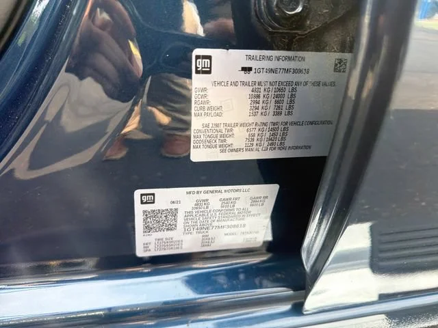 Used 2021 PACIFIC BLUE METALLIC GMC SLT image 35