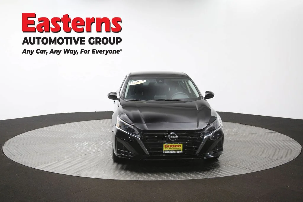Used 2023 Black Nissan 2.5 SV image 52