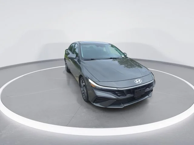 Used 2024 Gray Hyundai Limited image 2