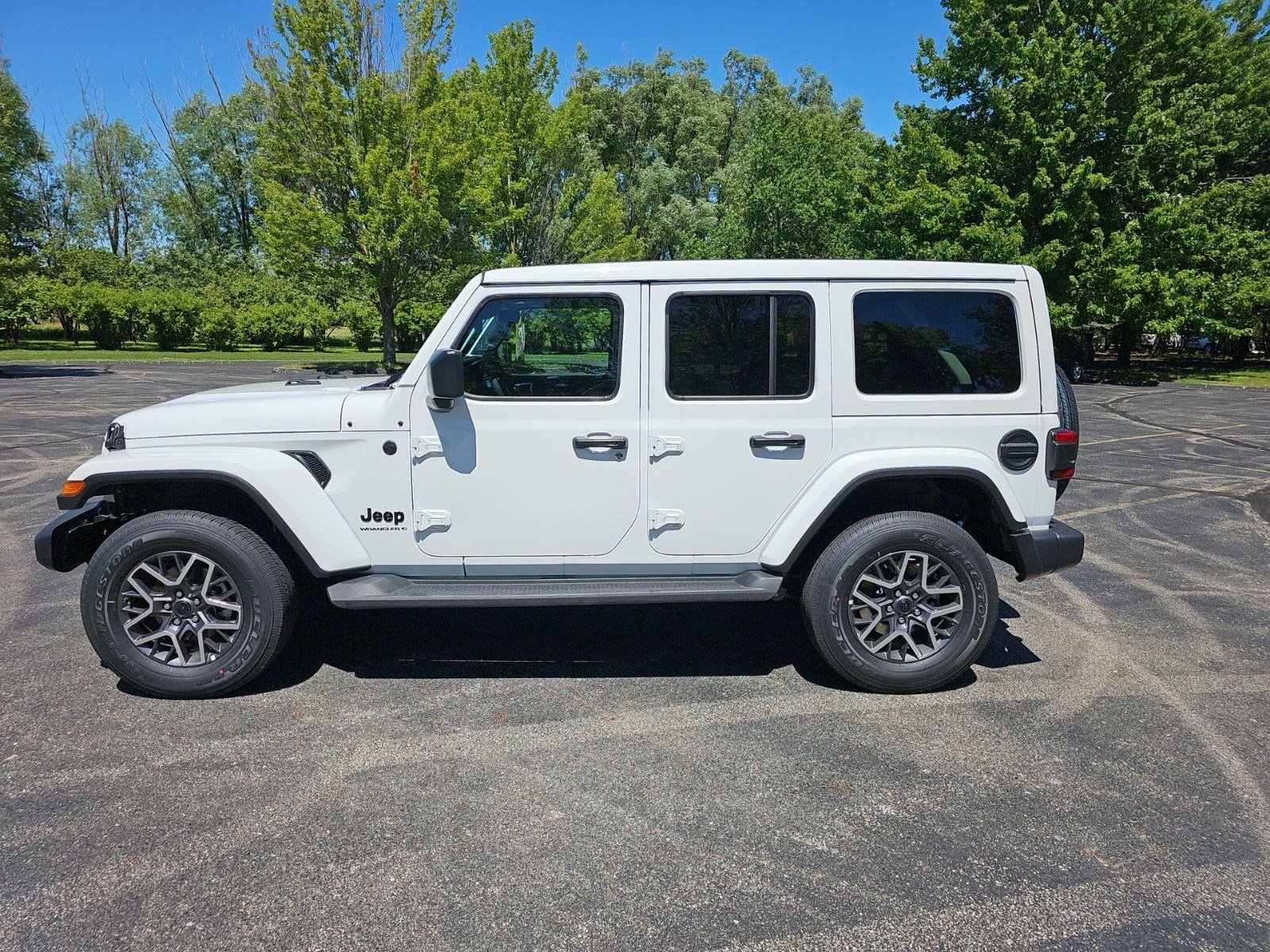 New 2026 Bright White Clearcoat Jeep Sahara image 2