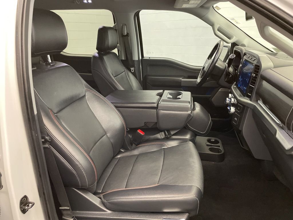 Used 2022 White Ford Lariat image 25
