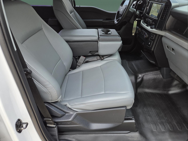 Used 2022 White Ford XL image 27