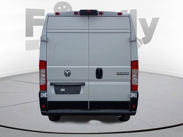 New 2026 Bright White Clear-Coat Exterior Paint RAM High Roof image 6