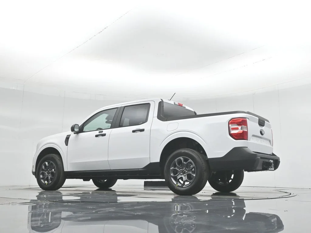 New 2026 Oxford White Ford XLT image 50