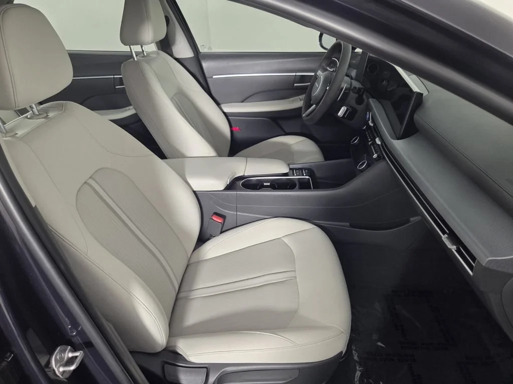 Used 2024 Carbon Blue Hyundai SEL image 30