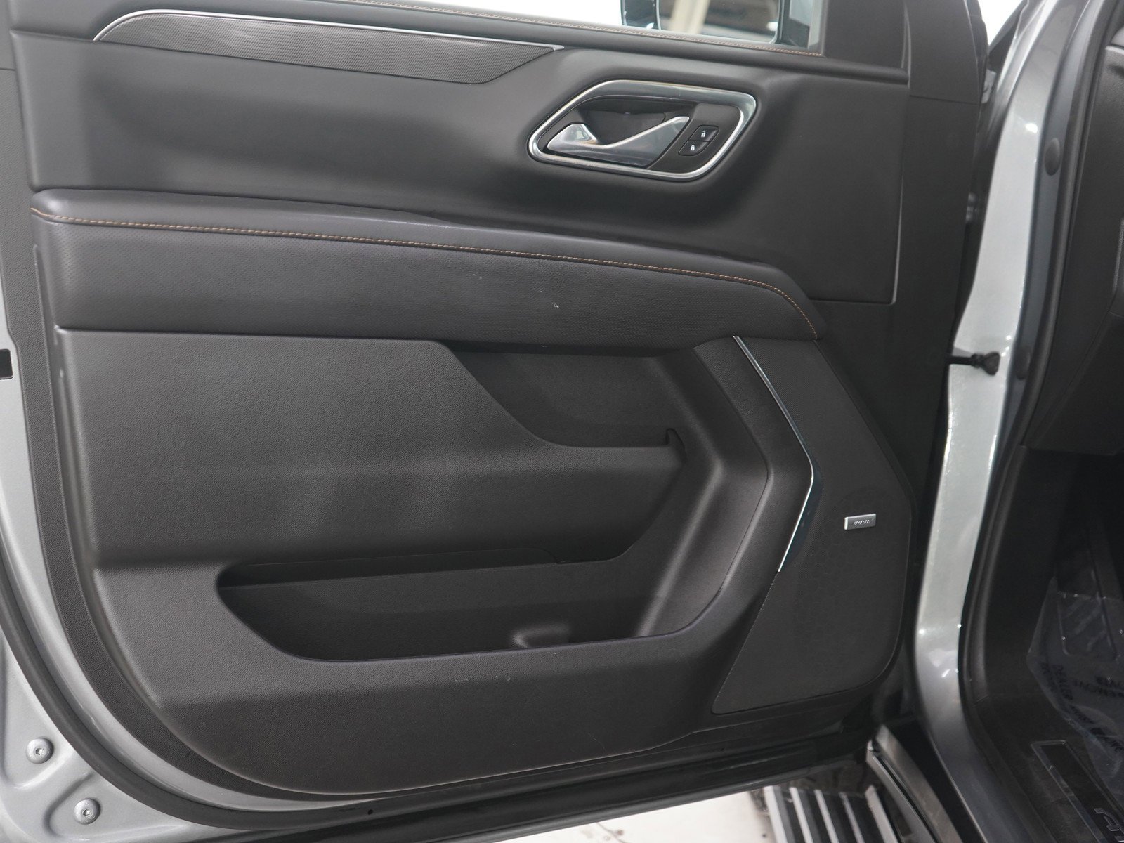 Used 2023 Sterling Metallic GMC AT4 image 20