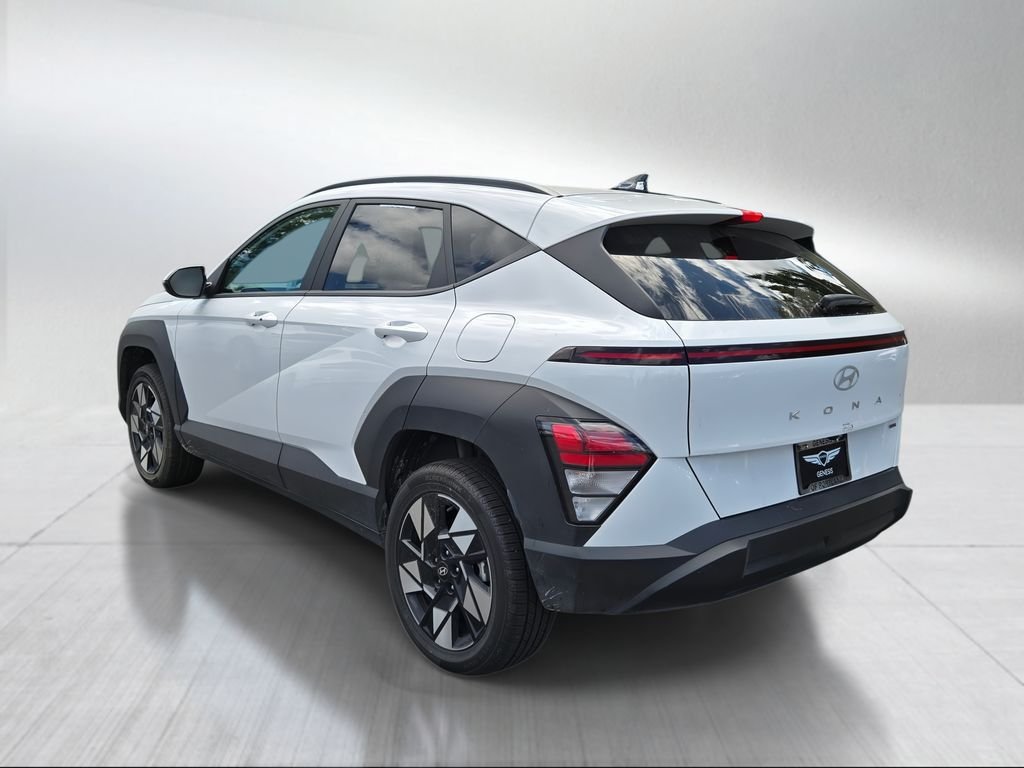 Used 2024 Atlas White Hyundai SEL image 5