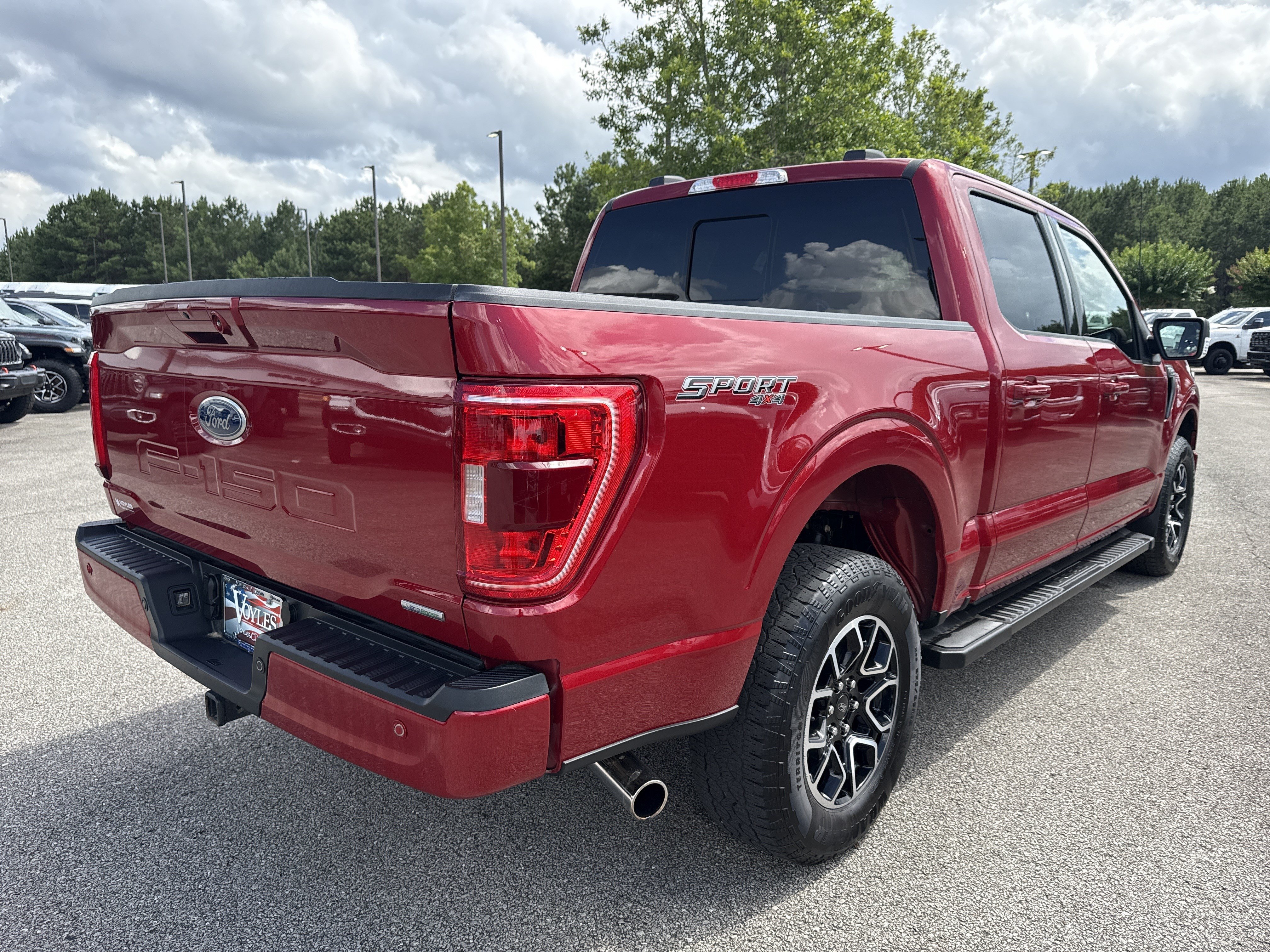 Used 2022 Red Ford XLT image 7