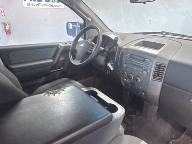 Used 2004 Red Nissan XE image 24