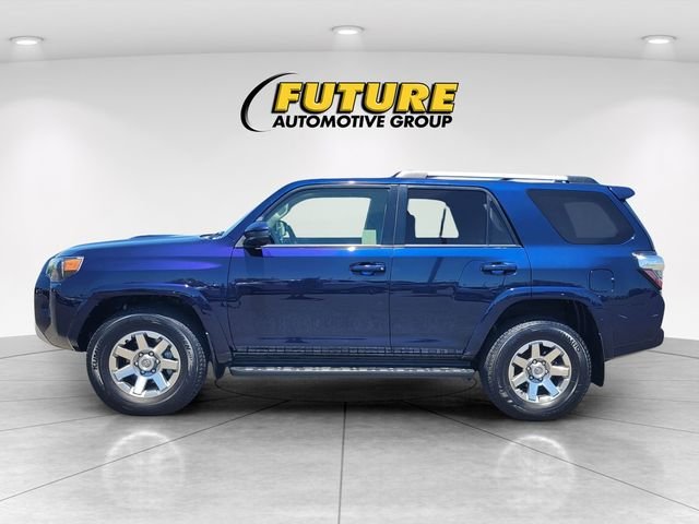 Used 2016 Blue Toyota Trail image 6