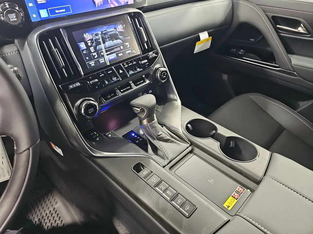 New 2026 Eminent White Pearl Lexus LUXURY image 24
