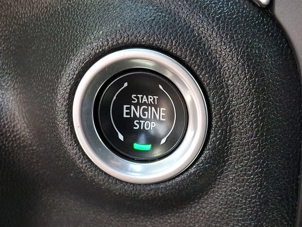 Used 2021 SUMMIT WHITE GMC Elevation image 53
