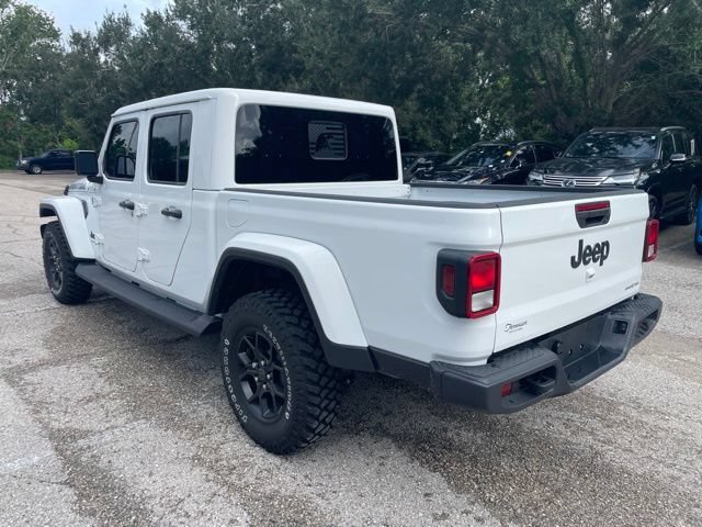 Used 2025 Bright White Clearcoat Jeep High Tide image 4