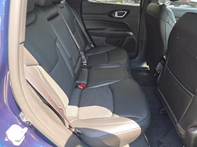 New 2026 Fathom Blue Pearl-Coat Exterior Paint Jeep Latitude image 27