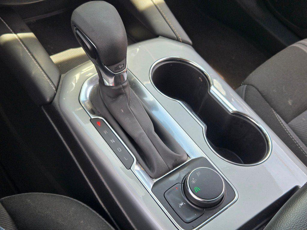 Used 2025 Black Chevrolet 2LT image 28