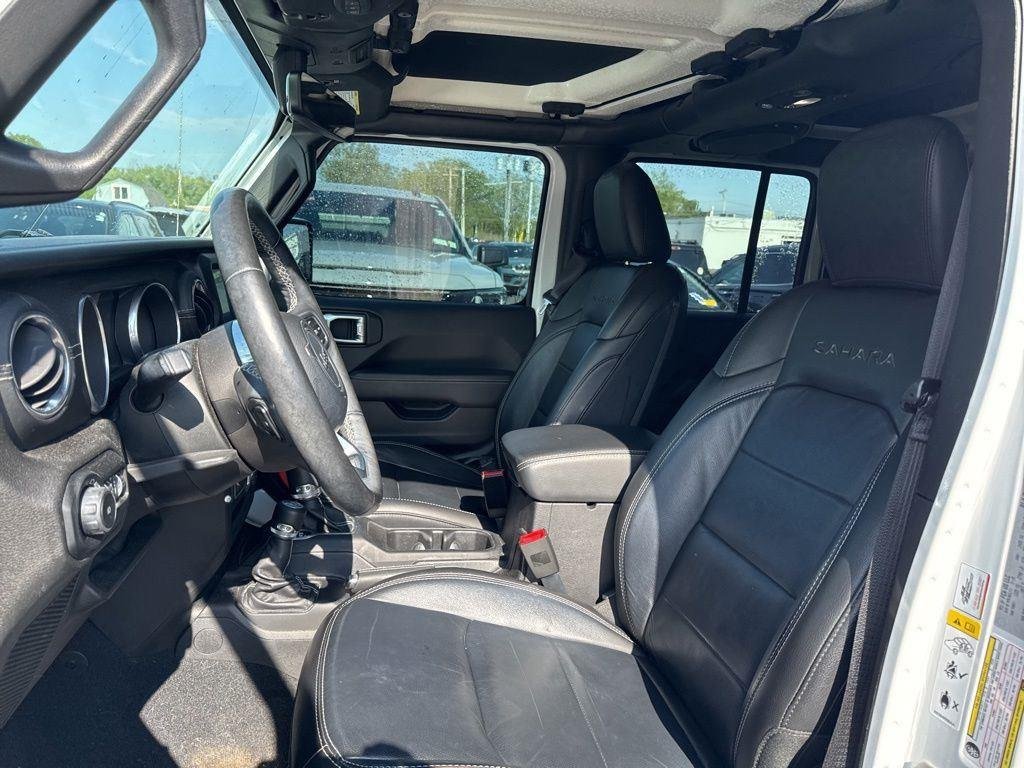 Used 2018 Bright White Clearcoat Jeep Unlimited Sahara image 7