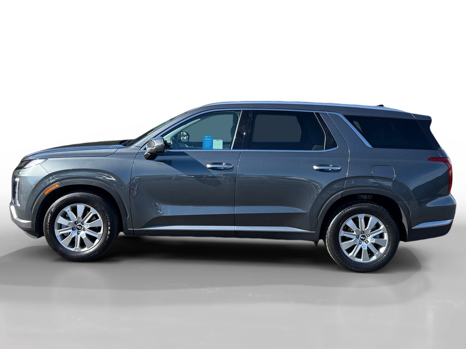 Used 2025 Graphite Hyundai SEL image 2