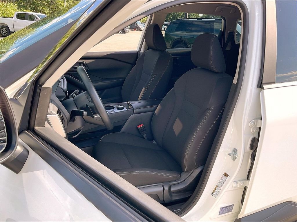 Used 2024 Glacier White Nissan S image 9