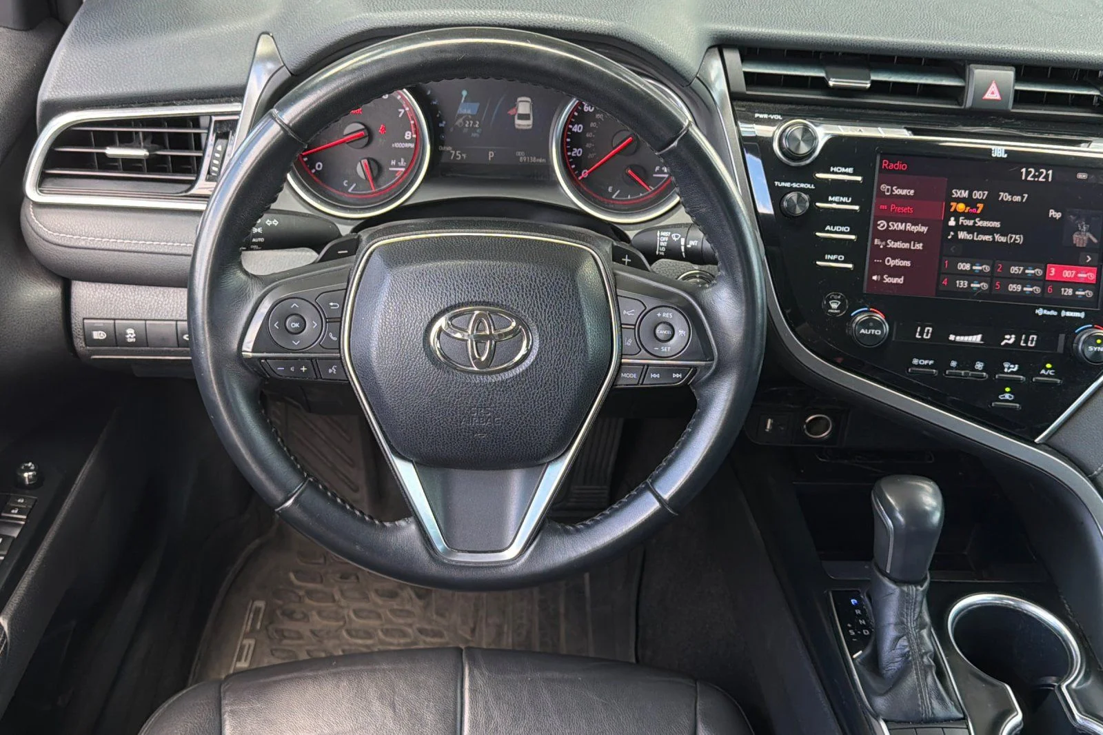 Used 2018 Gray Toyota XSE image 16