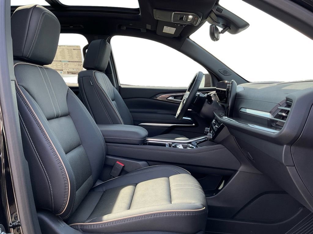 New 2026 Mosaic Black Metallic Chevrolet High Country image 26