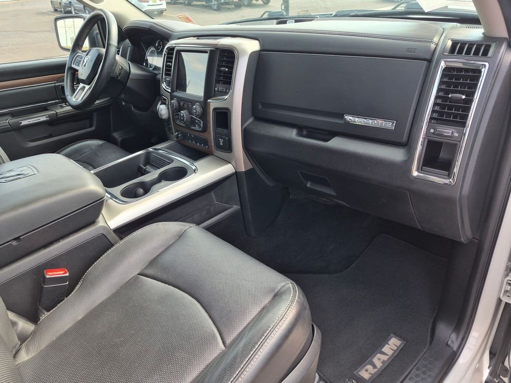 Used 2016 Pearl White Ram Laramie image 22