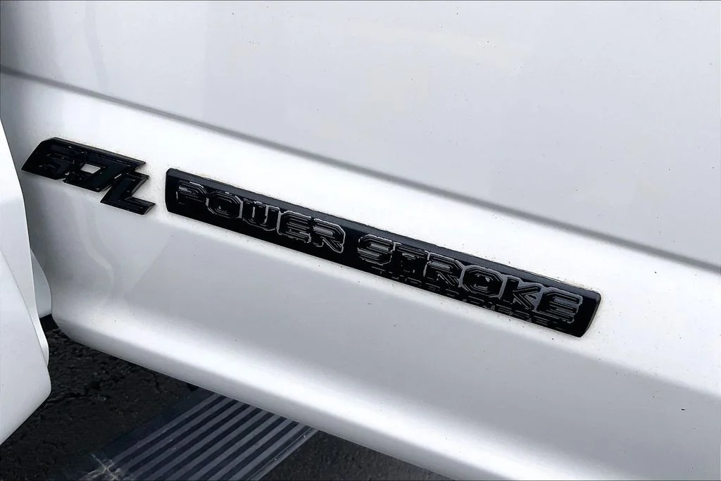 Used 2020 White Ford Platinum image 32