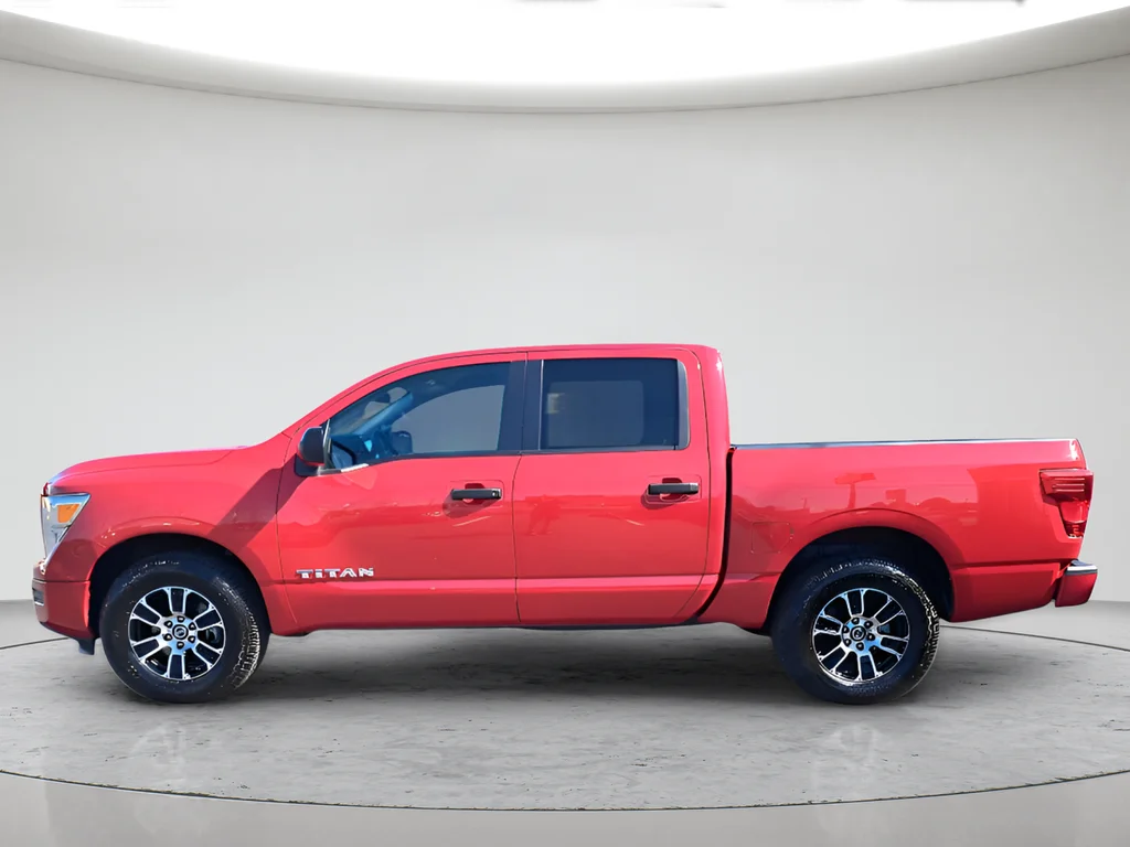 Used 2022 Red Nissan SV image 6