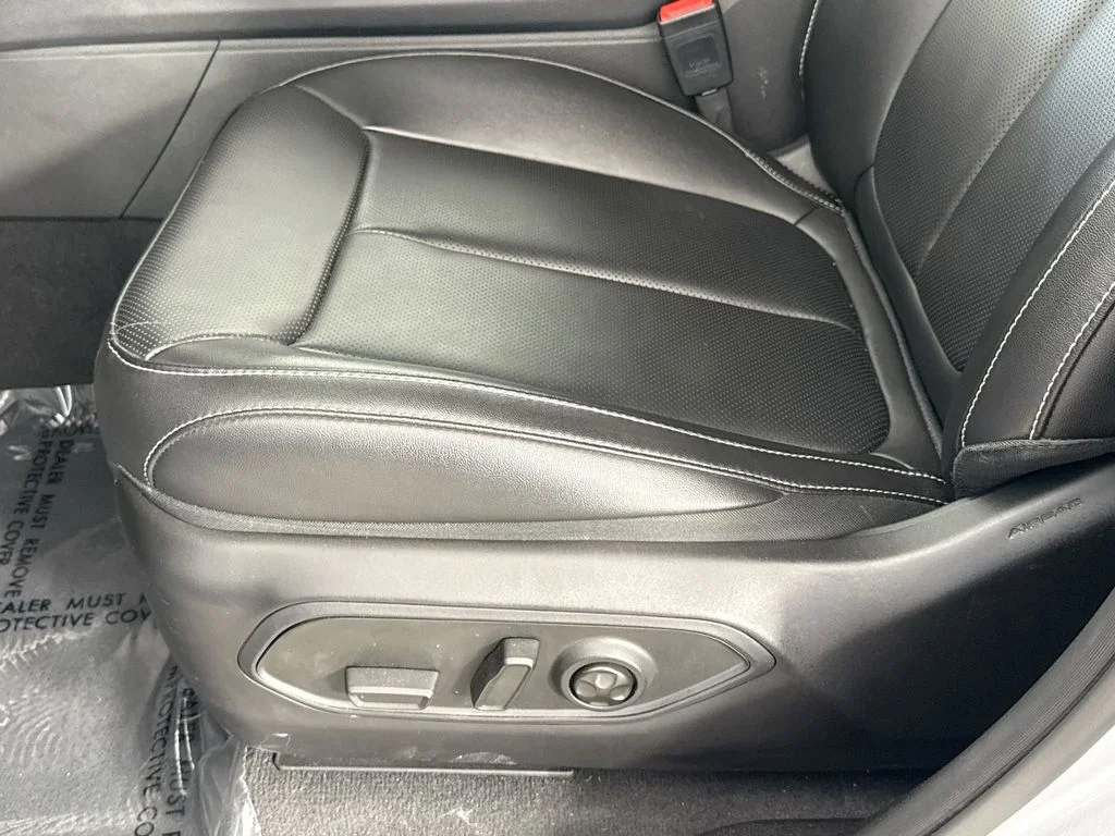 Used 2024 Silver Jeep 4xe image 20