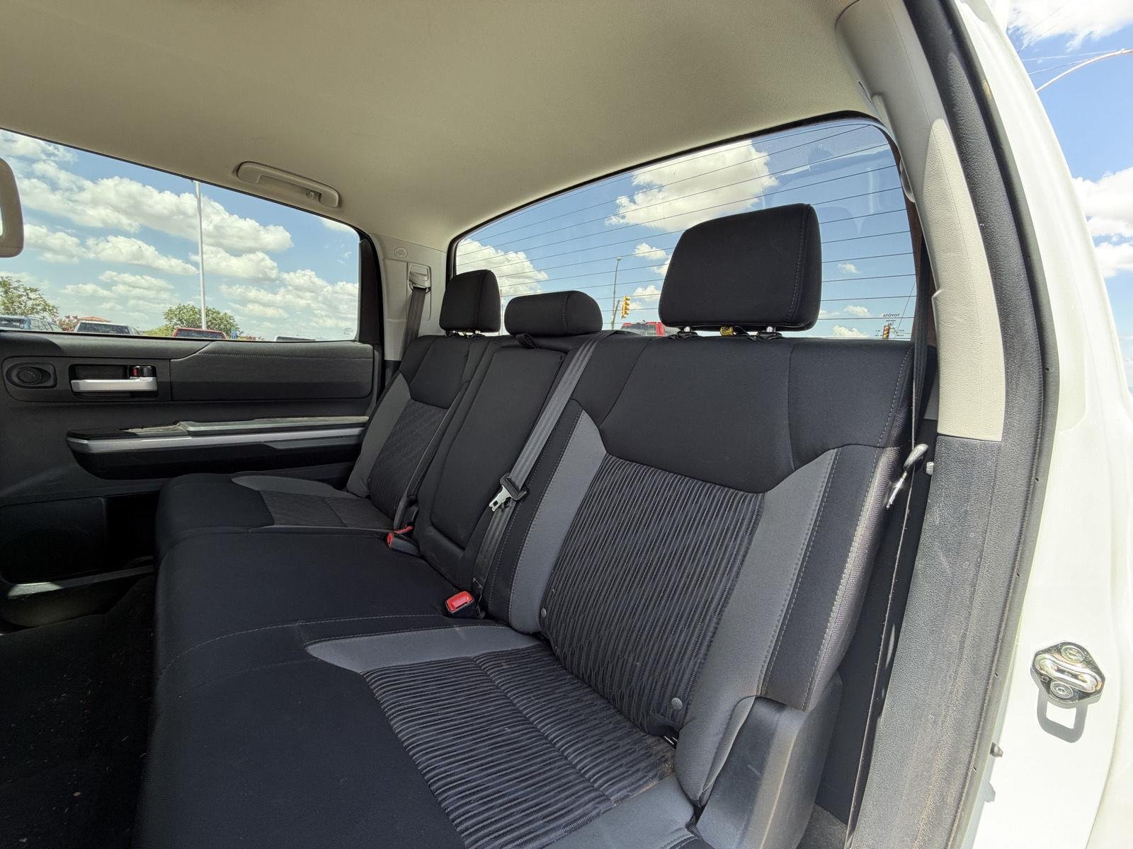 Used 2017 Super White Toyota SR5 image 16