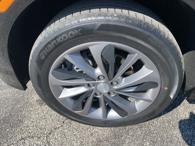 Used 2023 Black Buick Select image 9