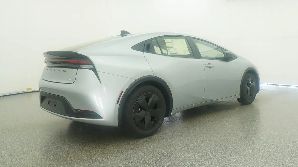 New 2027 Cutting Edge Toyota LE image 28