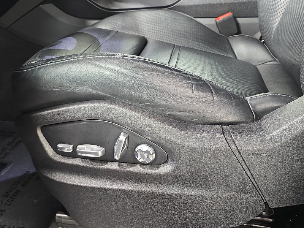 Used 2021  Porsche  image 23
