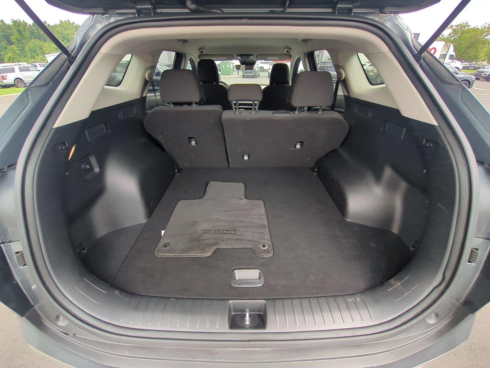 Used 2023 Gravity Gray Kia LX image 32