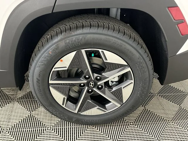 New 2026 Hyundai TUCSON SEL