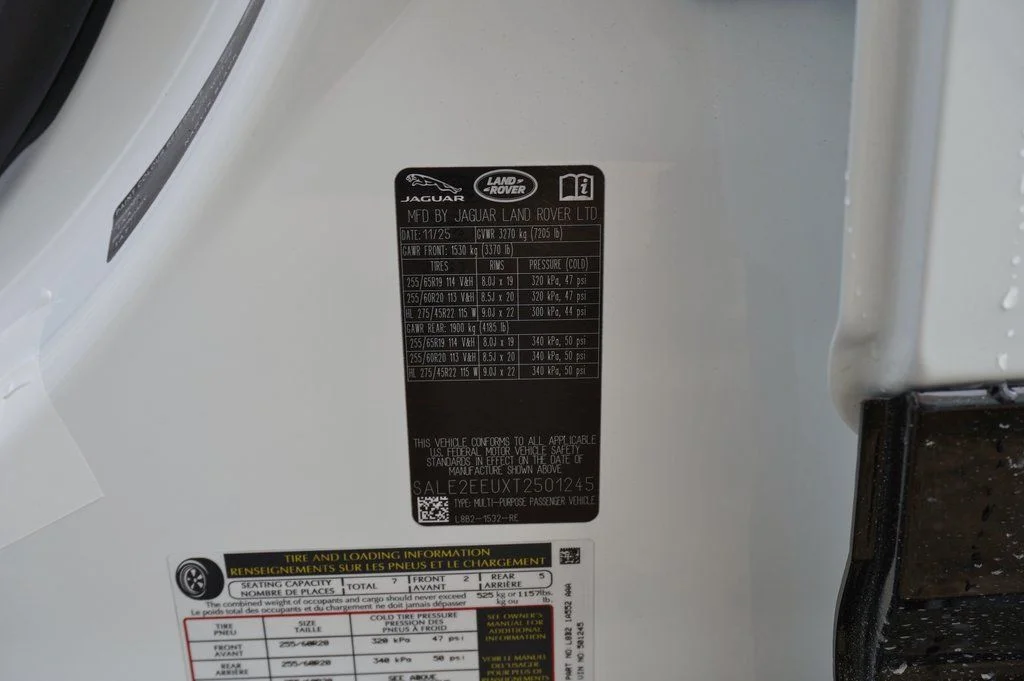 Certified Used 2026 White Land Rover X-Dynamic SE image 35