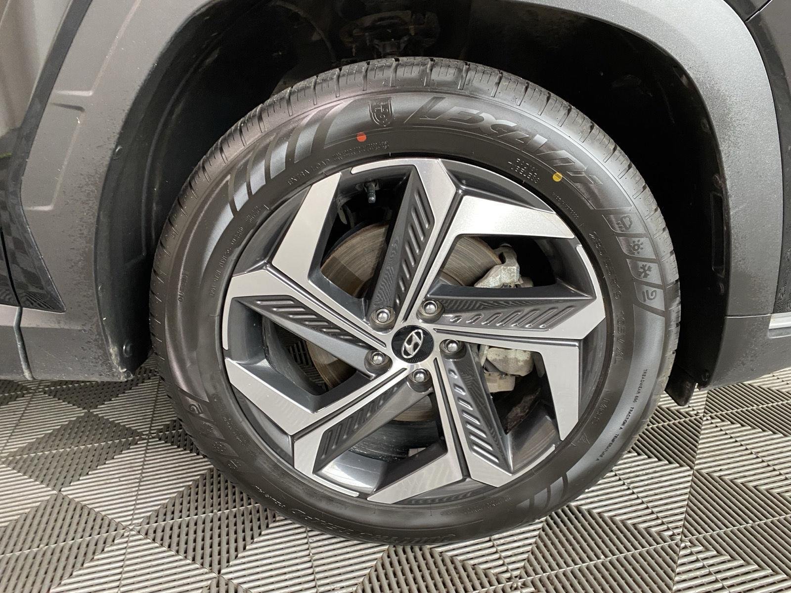 Used 2024 Black Pearl Hyundai SEL image 19