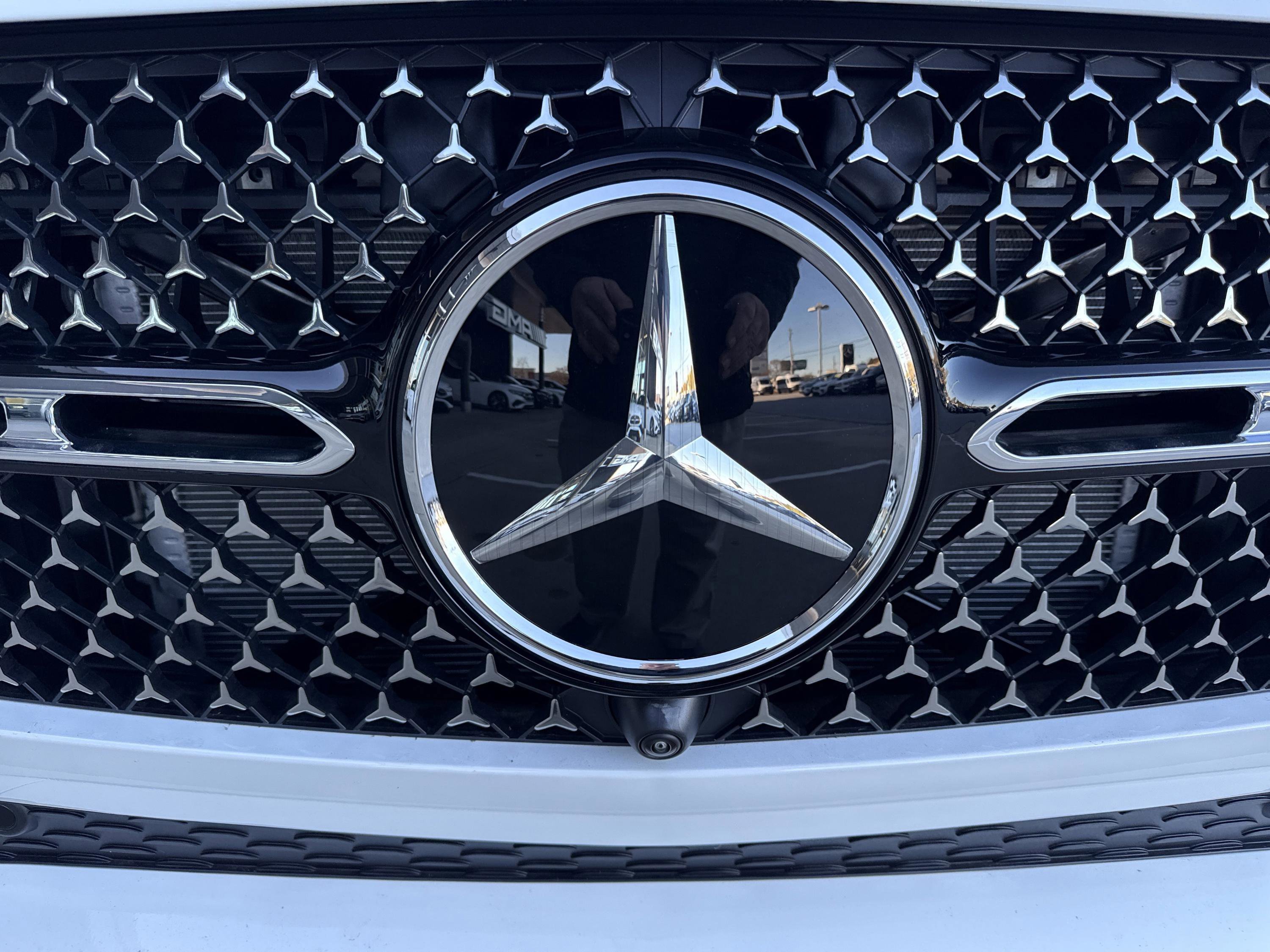 Used 2026 Polar White Mercedes-Benz GLE 450 image 41