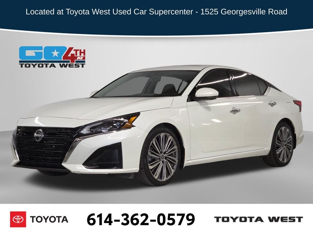 Used 2023 White Nissan 2.5 SL image 1
