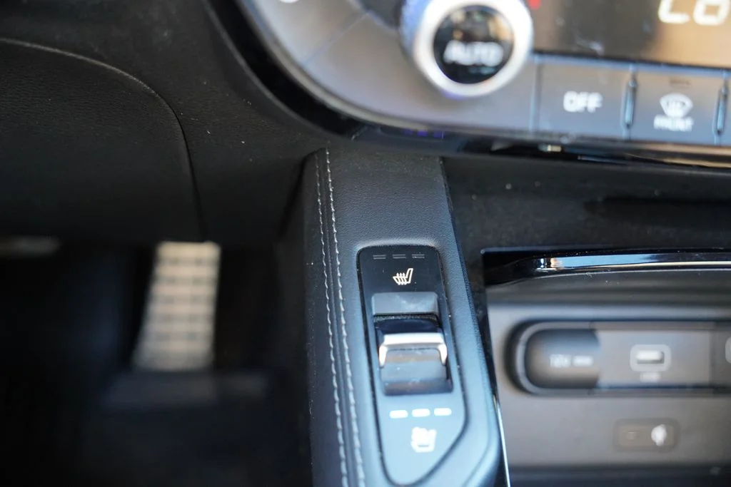 Used 2021 Ebony Black Kia SX image 8
