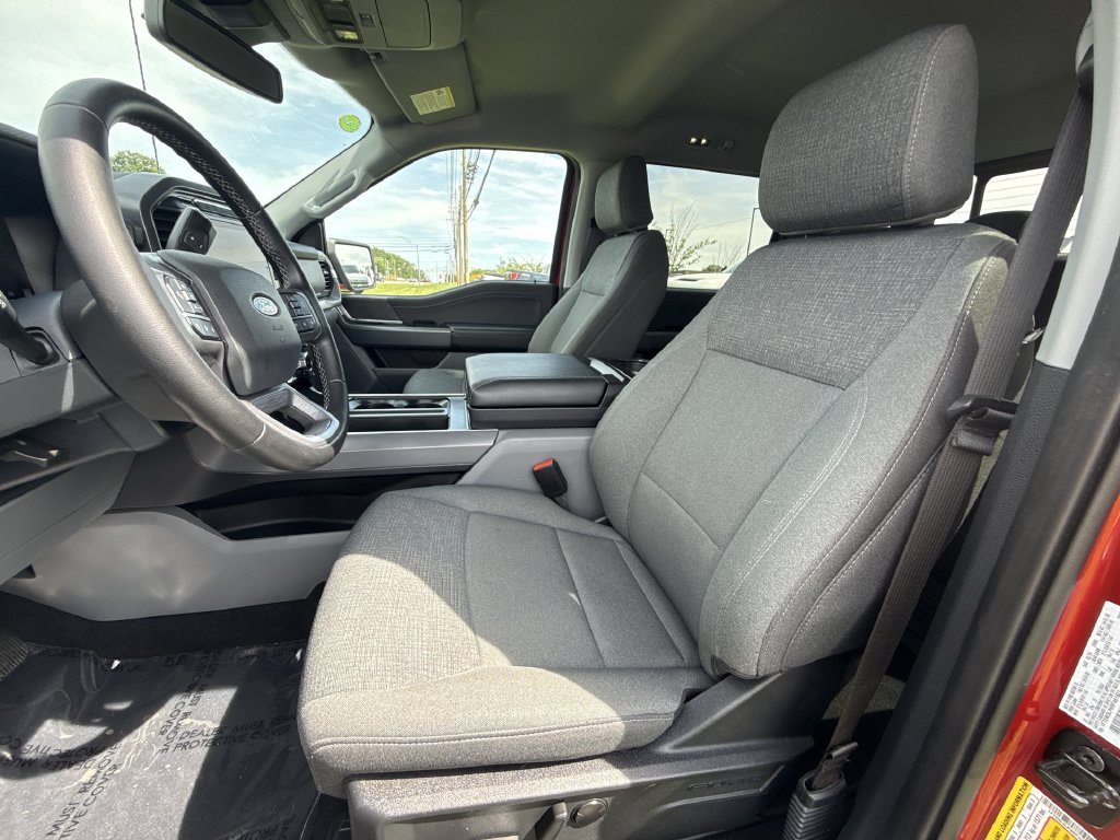 Used 2024 Red Ford XLT image 3