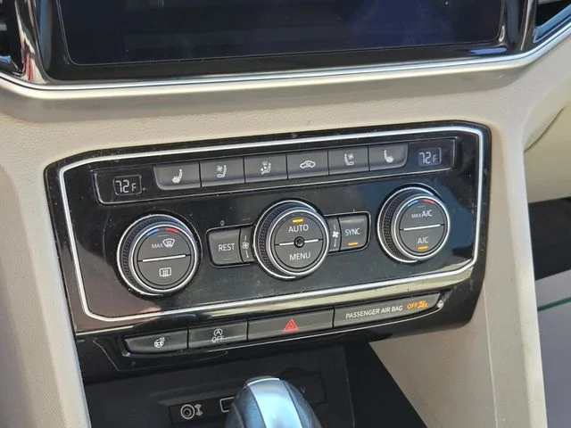 Used 2018 Black Volkswagen SEL Premium image 29