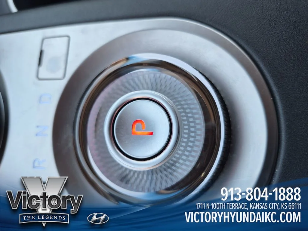 Used 2025 White Genesis 2.5T image 26