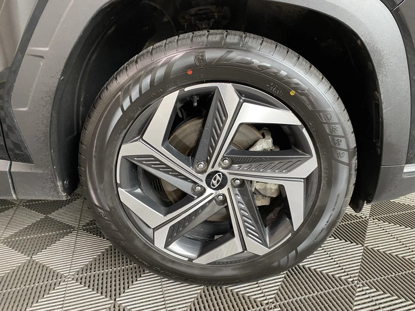 Used 2024 Black Pearl Hyundai SEL image 19