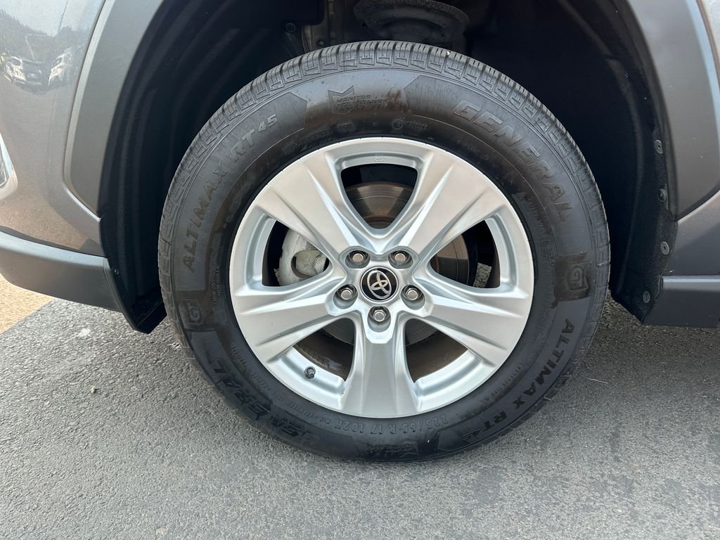 Used 2021 Gray Toyota XLE image 12