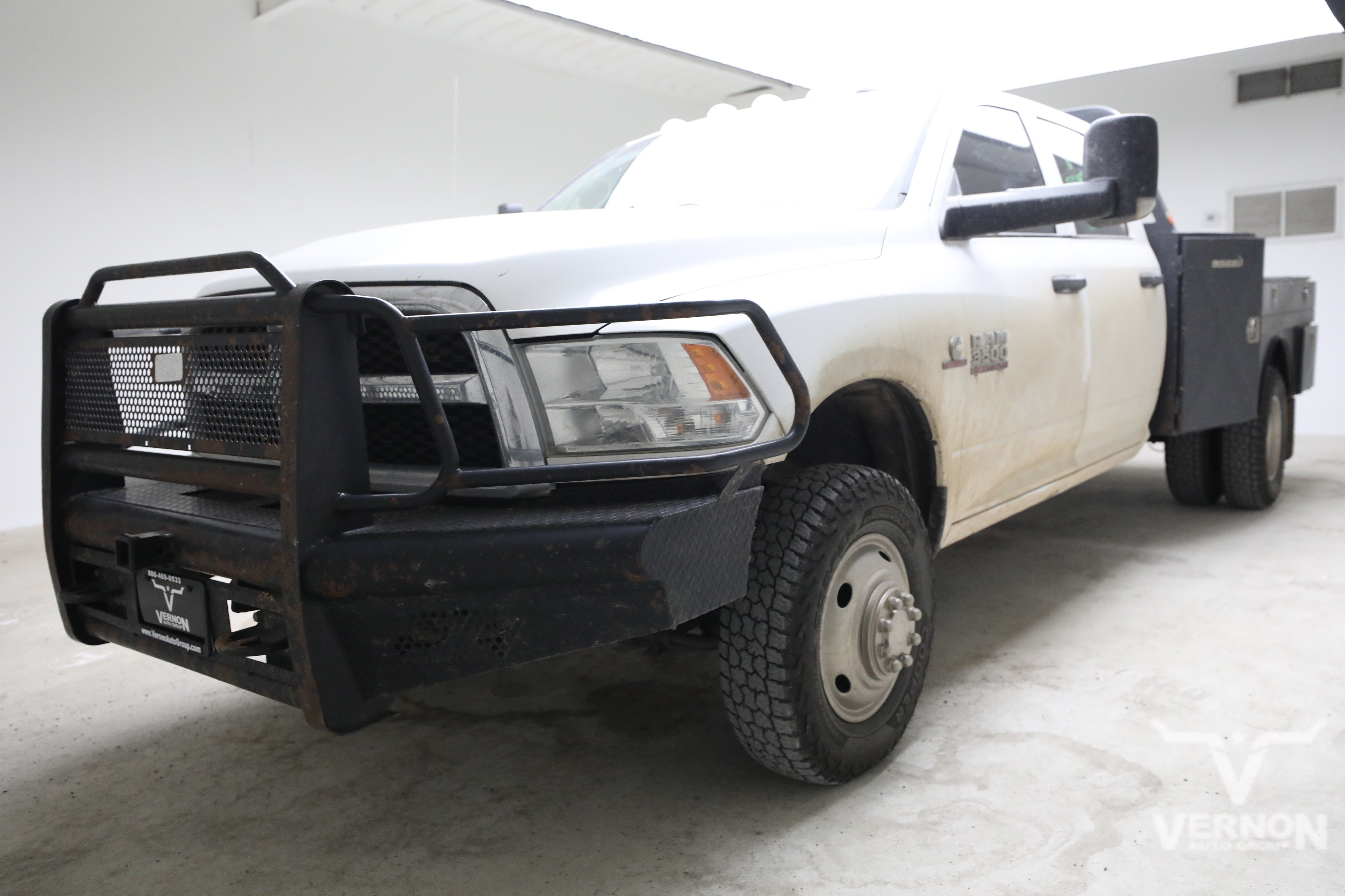 Used 2016 Bright White Clearcoat Ram Y image 1