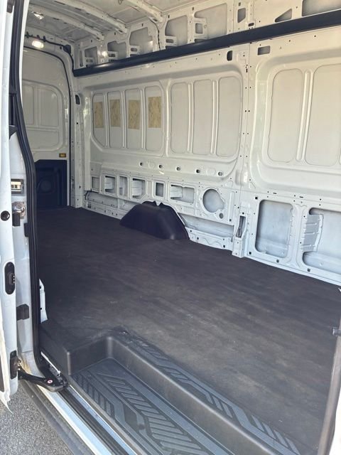 Used 2024 White Ford Base image 9