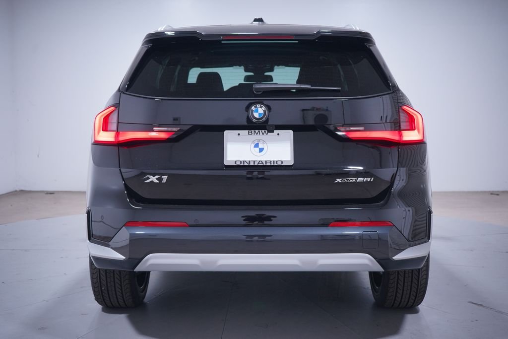 New 2026 Jet Black BMW xDrive28i image 5