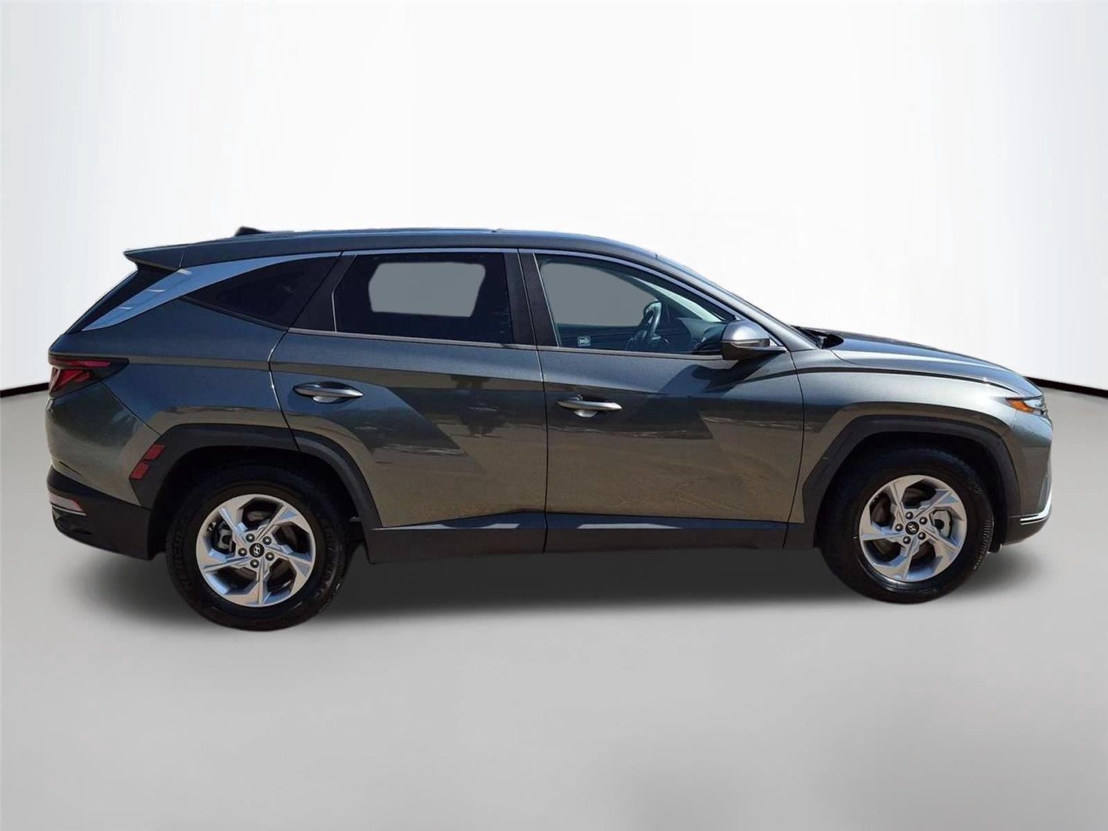 Used 2022 Amazon Gray Hyundai SE image 6