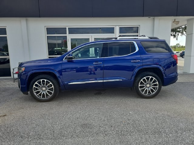 Certified Used 2023 Ultra Blue Metallic GMC Denali image 4